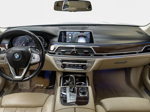 Used 2016 BMW 740i w/ Executive Package image 16