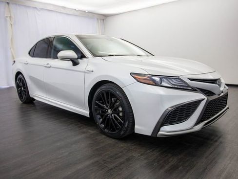Used 2021 Toyota Camry XSE image 28