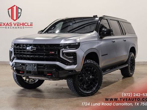 Used 2026 Chevrolet Suburban Z71 w/ Comfort Package AWD/4WD image 1