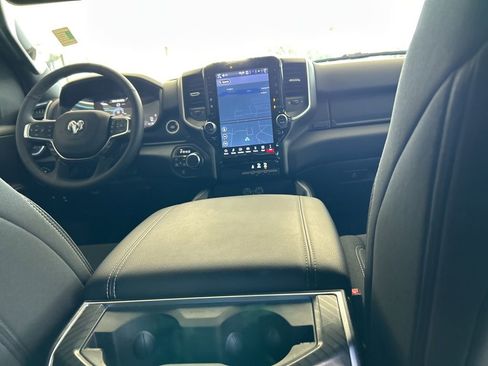 Used 2025 RAM 1500 Big Horn AWD/4WD image 34