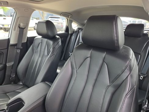 Used 2024 Acura Integra image 9