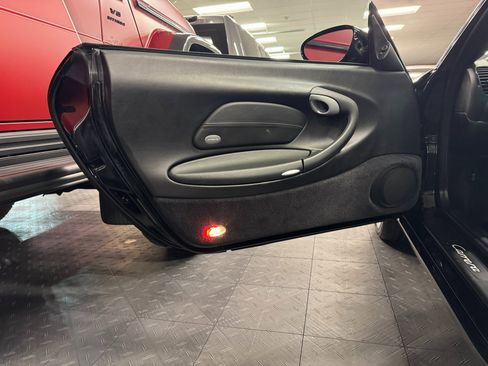 Used 2003 Porsche 911 Carrera image 41