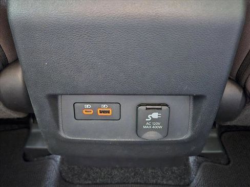 Used 2022 Nissan Frontier SV image 16