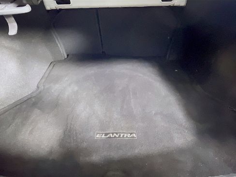 Used 2018 Hyundai Elantra SEL w/ Cargo Package image 27