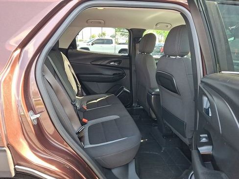 Used 2023 Chevrolet TrailBlazer LT FWD image 24