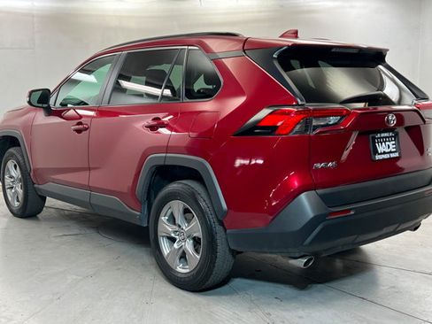 Used 2025 Toyota RAV4 XLE AWD/4WD image 3