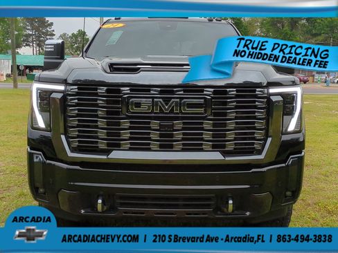 Used 2024 GMC Sierra 2500 Denali Ultimate AWD/4WD image 9