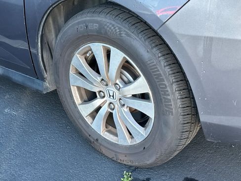 Used 2016 Honda Odyssey SE image 16