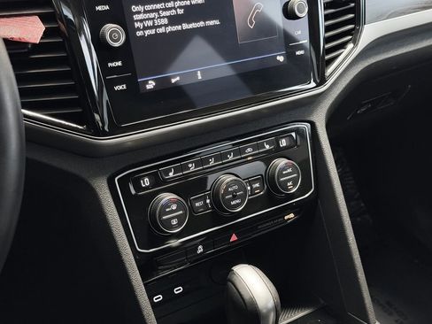 Used 2023 Volkswagen Atlas SE w/ Panoramic Sunroof Package FWD image 18