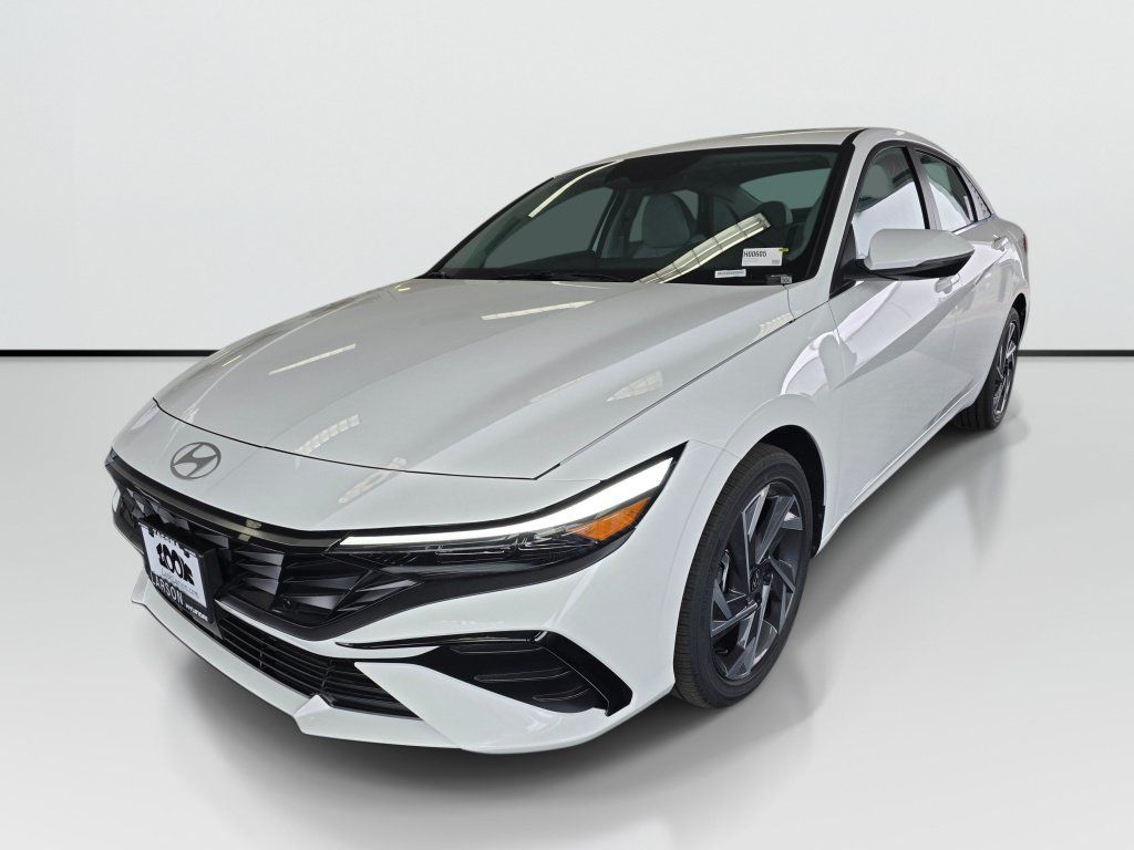 New 2026 Hyundai Elantra Limited FWD image 8