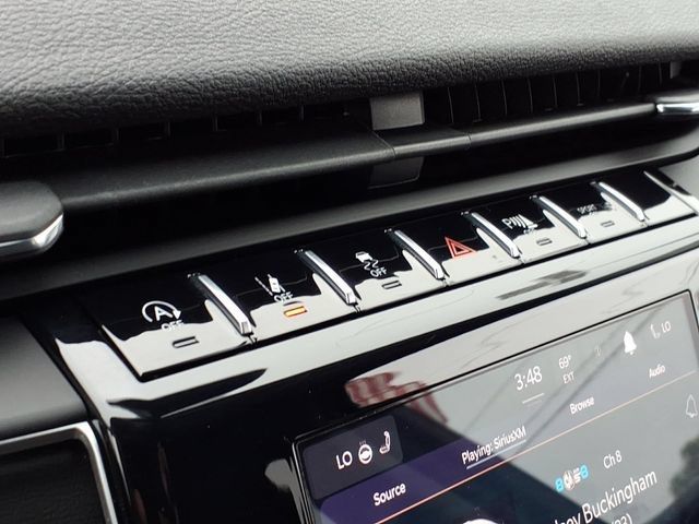 Used 2023 Jeep Grand Cherokee L Laredo w/ Luxury Tech Group I AWD/4WD image 24