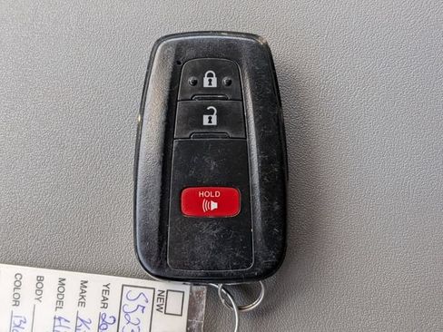 Used 2023 Toyota Highlander L FWD image 31
