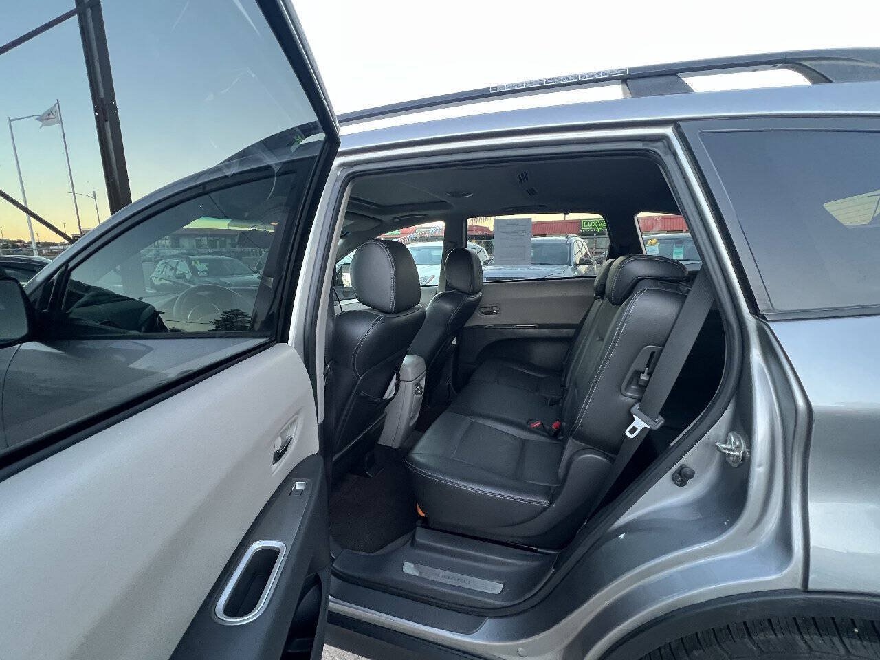 Used 2010 Subaru Tribeca Limited AWD/4WD image 15