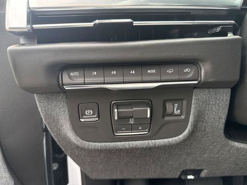New 2026 Cadillac Escalade Platinum Sport w/ LPO, Floor Liner Package AWD/4WD image 14