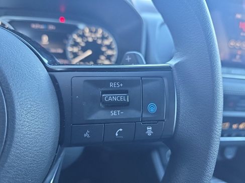 Used 2023 Nissan Rogue SV image 21