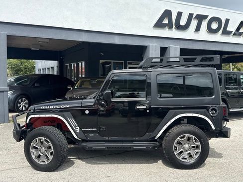 Used 2016 Jeep Wrangler Rubicon w/ Power Convenience Group image 2