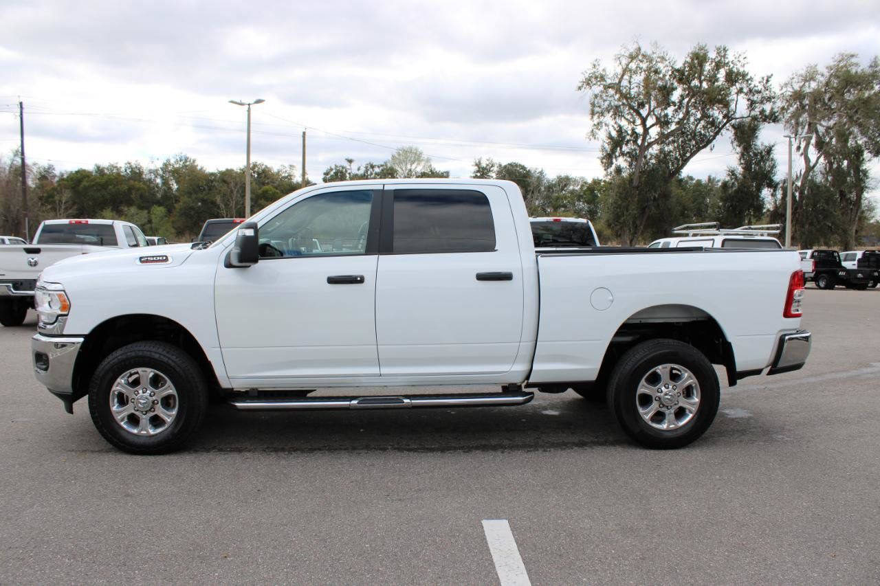 Used 2024 RAM 2500 Big Horn AWD/4WD image 3