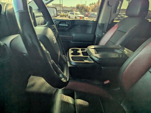 Used 2021 Chevrolet Silverado 1500 LT w/ Convenience Package II image 9