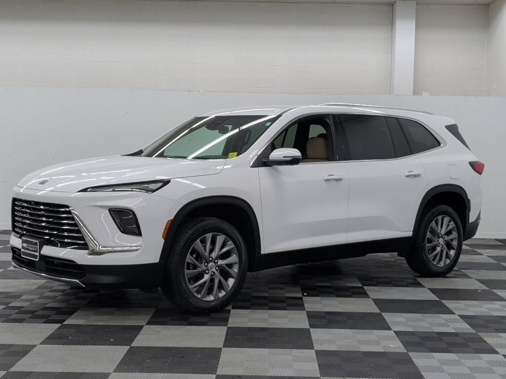 Used 2026 Buick Enclave Preferred FWD image 3
