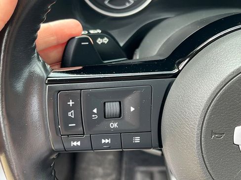 Certified 2023 Nissan Rogue SV w/ SV Premium B Package AWD/4WD image 18