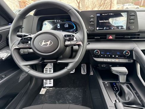 New 2026 Hyundai Elantra Sport image 18