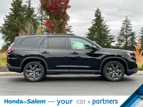 New 2025 Honda Pilot Sport image 8