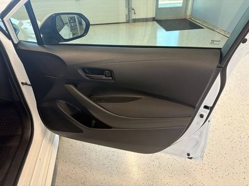 Used 2026 Toyota Corolla LE FWD image 37