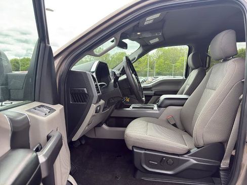 Used 2019 Ford F150 XLT w/ Equipment Group 302A Luxury AWD/4WD image 12