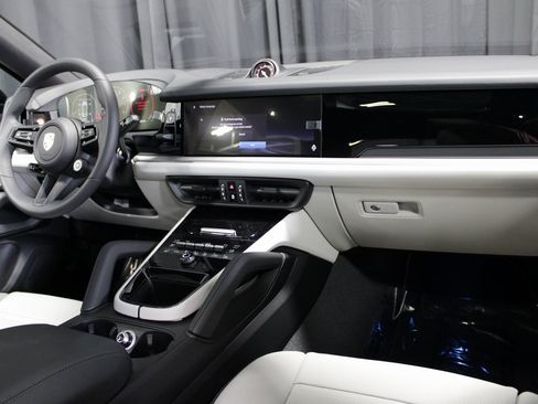 New 2026 Porsche Cayenne S image 23