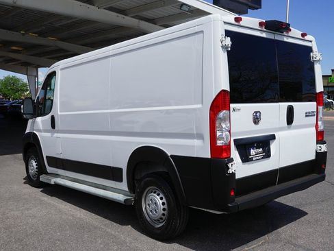 Used 2025 RAM ProMaster 2500 w/ U-Haul Equipment Group FWD image 5