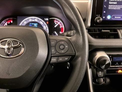 Used 2025 Toyota RAV4 LE image 19