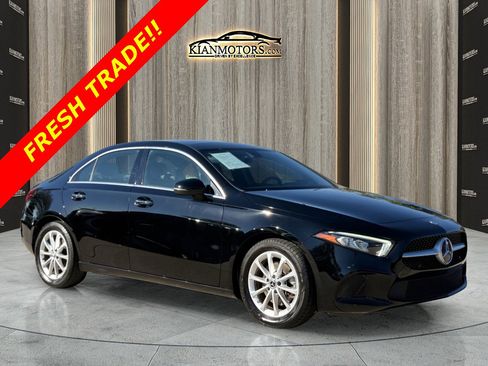 Used 2021 Mercedes-Benz A 220 image 1