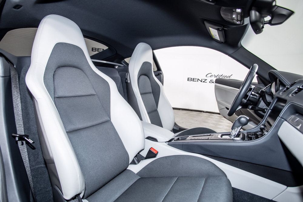 Used 2018 Porsche 718 Cayman RWD image 14