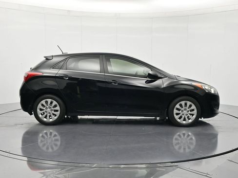 Used 2016 Hyundai Elantra GT FWD image 4