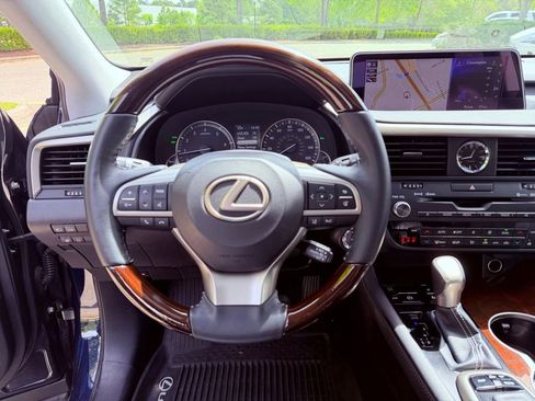 Used 2018 Lexus RX 350 AWD w/ Premium Package image 19