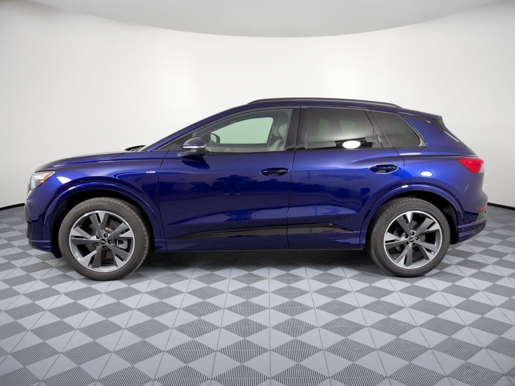 Used 2024 Audi Q4 e-tron Premium Plus AWD/4WD image 2