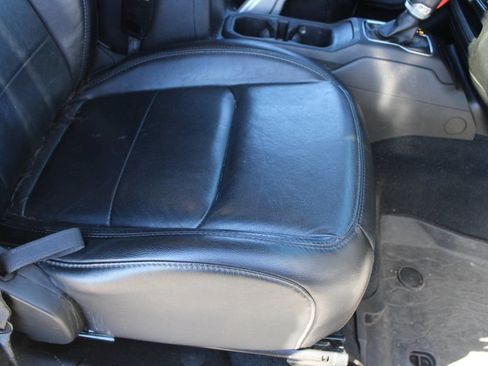 Used 2019 Jeep Wrangler Unlimited Sahara image 27