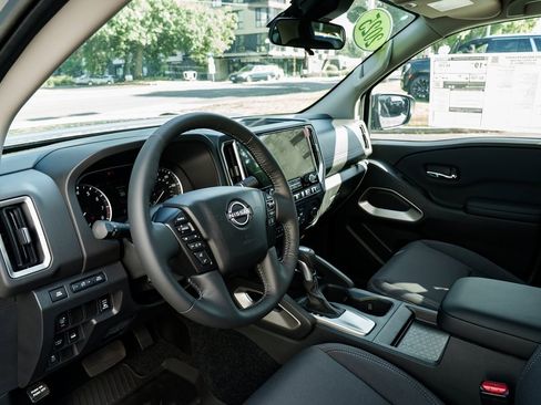 New 2025 Nissan Frontier SV w/ SV Convenience Package image 24