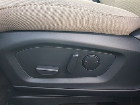 Used 2023 Ford Explorer XLT image 22