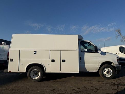 New 2026 Ford E-350 and Econoline 350 Super Duty w/ Power Equipment Group image 2