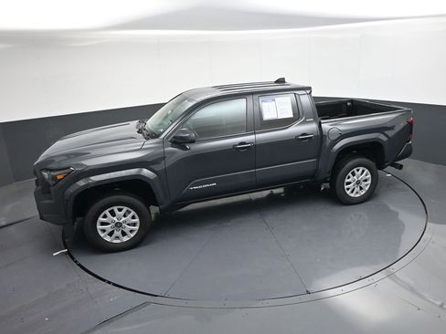 Used 2024 Toyota Tacoma SR5 image 32