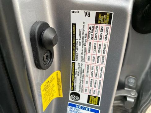 Used 2020 Toyota RAV4 Limited AWD/4WD image 33