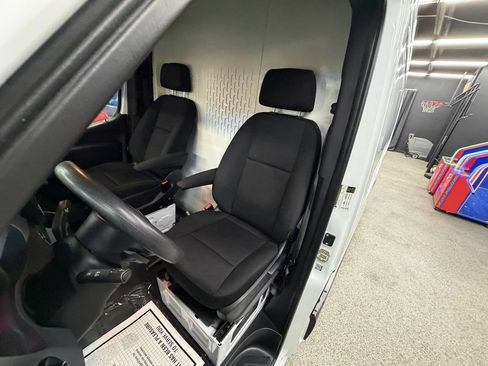 Used 2020 Mercedes-Benz Sprinter 2500 image 11