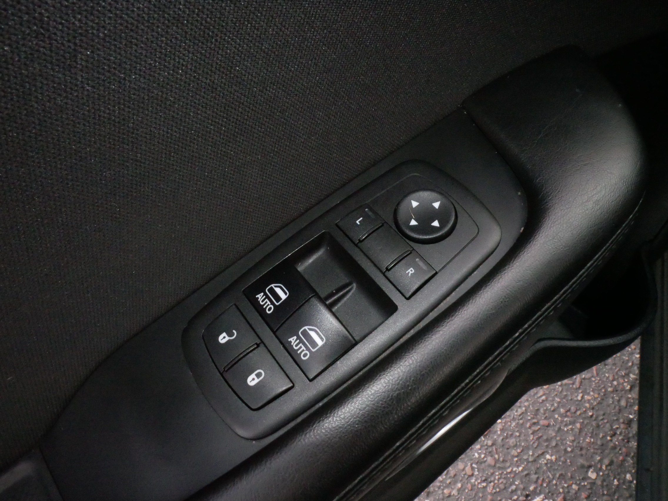 Used 2018 Dodge Challenger SXT RWD image 19