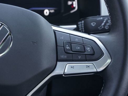 Used 2023 Volkswagen Atlas Cross Sport SE image 23