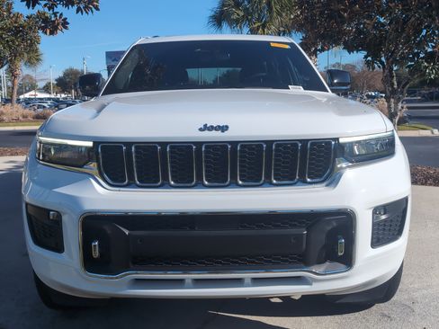 Used 2023 Jeep Grand Cherokee L Overland image 3