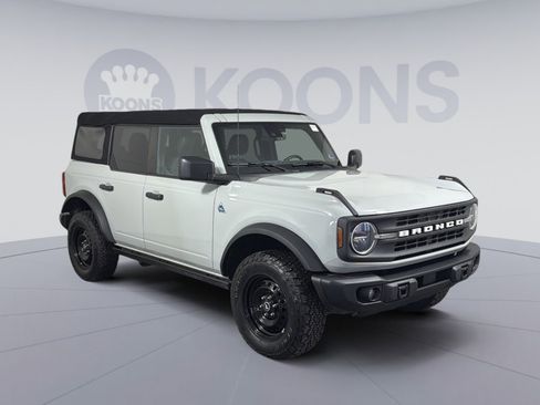 Used 2023 Ford Bronco Black Diamond image 10