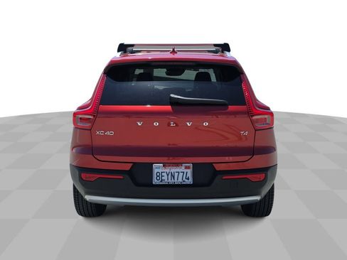 Used 2019 Volvo XC40 T4 Momentum FWD image 7