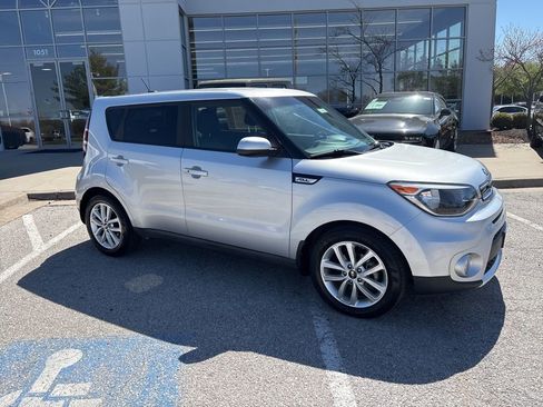 Used 2017 Kia Soul + w/ Audio Package FWD image 33