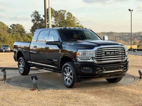 Used 2024 RAM 2500 Limited w/ Safety Group image 9